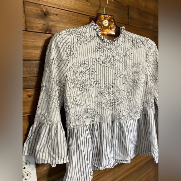 Zara Woman Striped Lace Floral Sheer Layer Size medium blouse top black white - Picture 4 of 8